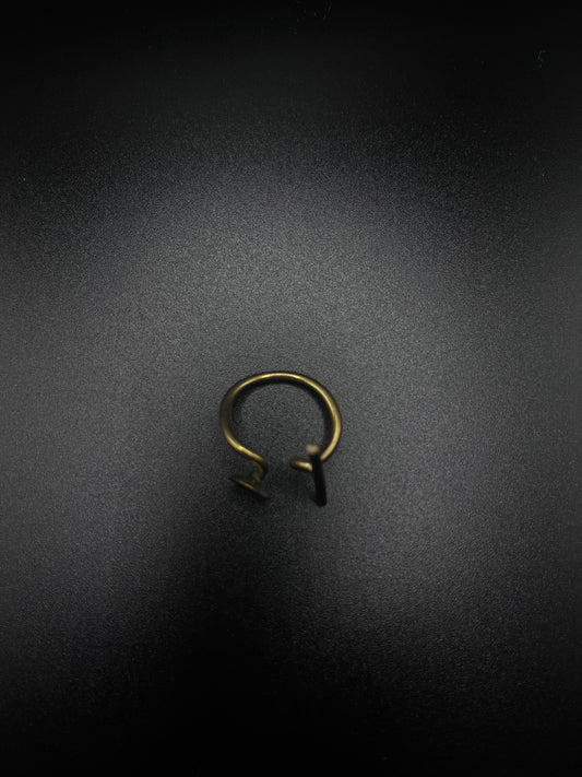 Asymmetric Layering Ring